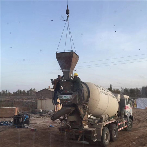 零陵区“精准瞄准”—— 吊车的 “定位导航” 技术