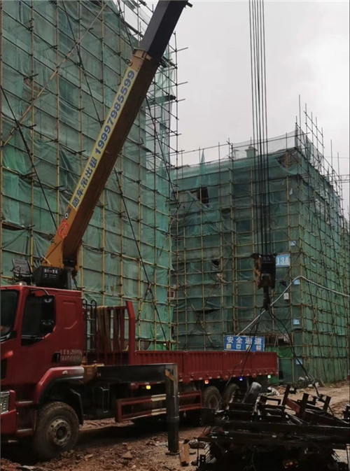 零陵区“慢工细活”—— 吊车的 “微动控制” 技术