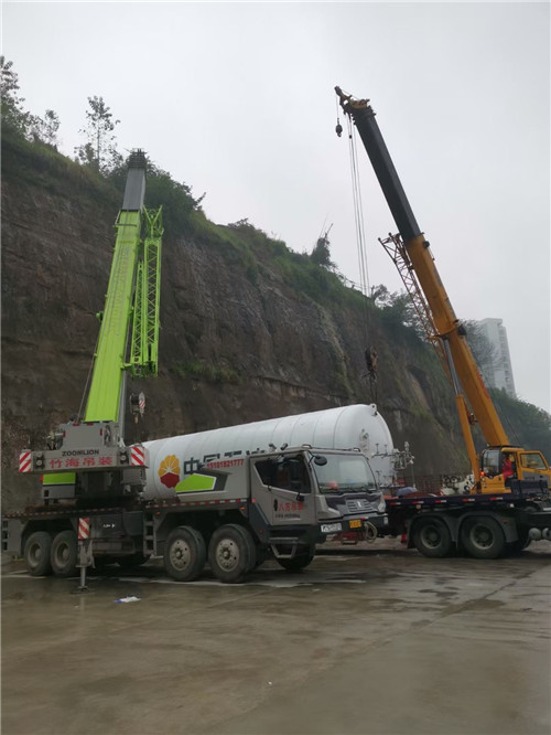 零陵区“不怕风雨冻”—— 吊车的 “恶劣环境适应” 技术