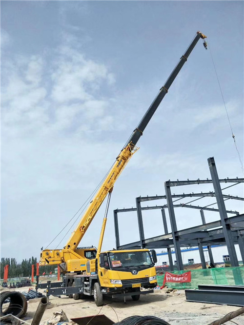 零陵区超高层建筑钢结构吊装案例